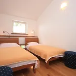 Family Friendly Seaside Moscenicka Draga, Opatija - 7798 Lägenhet Mošćenička Draga