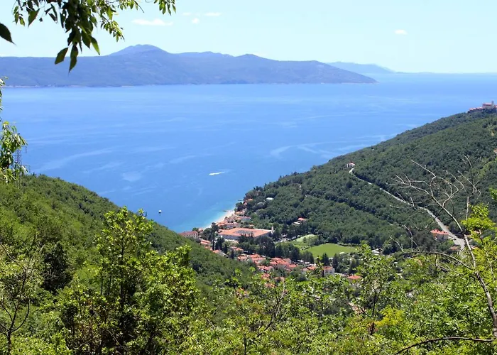 Family Friendly Seaside Moscenicka Draga, Opatija - 7798 Lägenhet